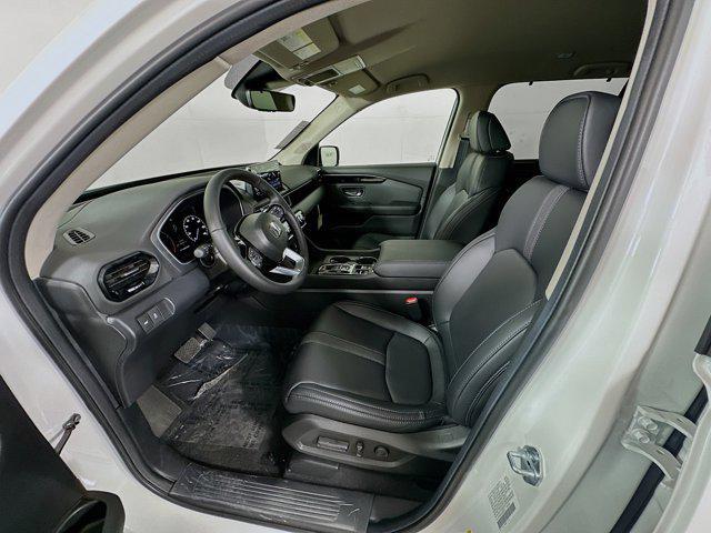 new 2025 Honda Pilot car, priced at $44,405