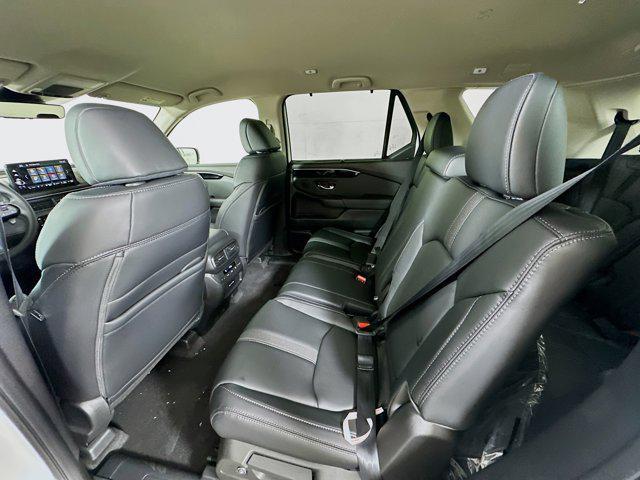 new 2025 Honda Pilot car, priced at $44,405