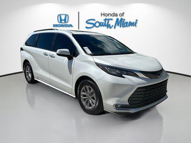 used 2022 Toyota Sienna car, priced at $35,903