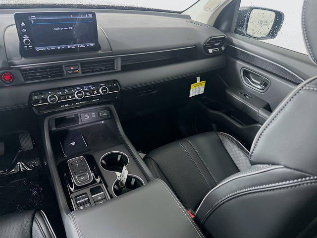 new 2025 Honda Pilot car, priced at $54,030