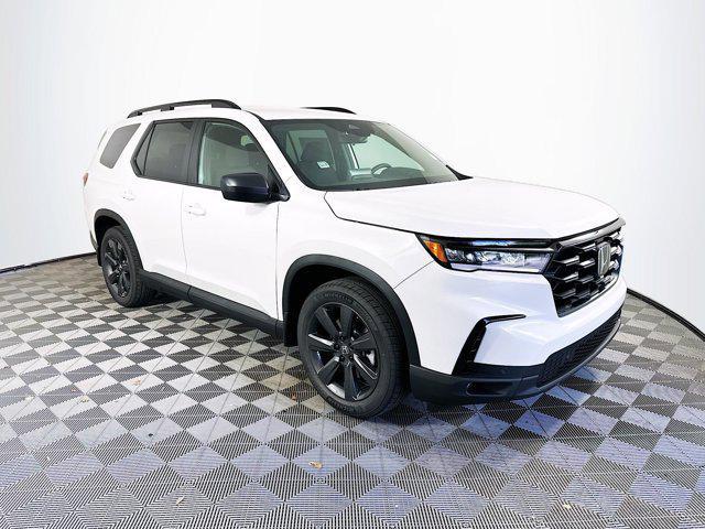 new 2025 Honda Pilot car, priced at $41,113