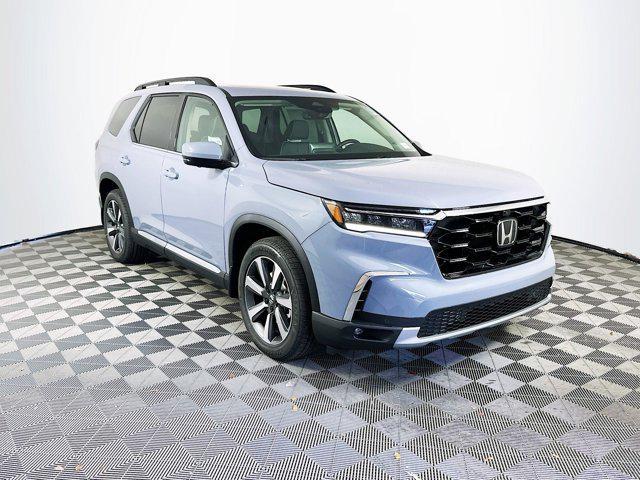 new 2025 Honda Pilot car, priced at $54,485