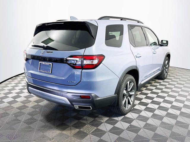 new 2025 Honda Pilot car, priced at $54,485