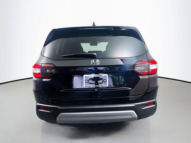 new 2025 Honda Pilot car, priced at $43,950