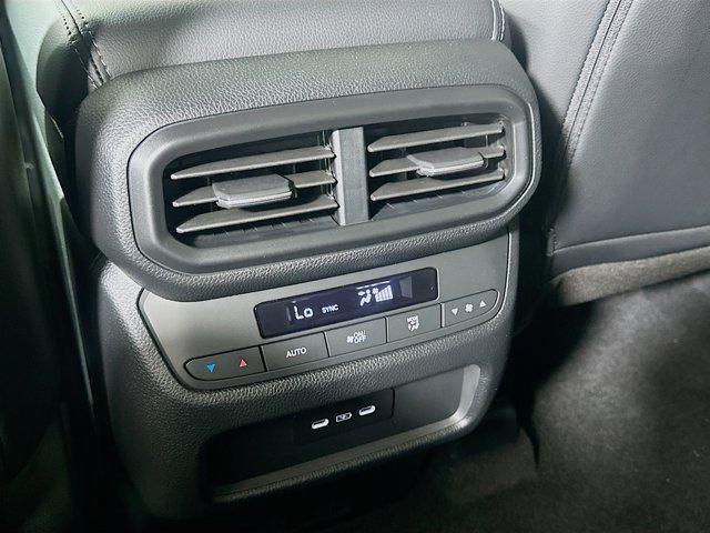 new 2025 Honda Pilot car, priced at $43,950