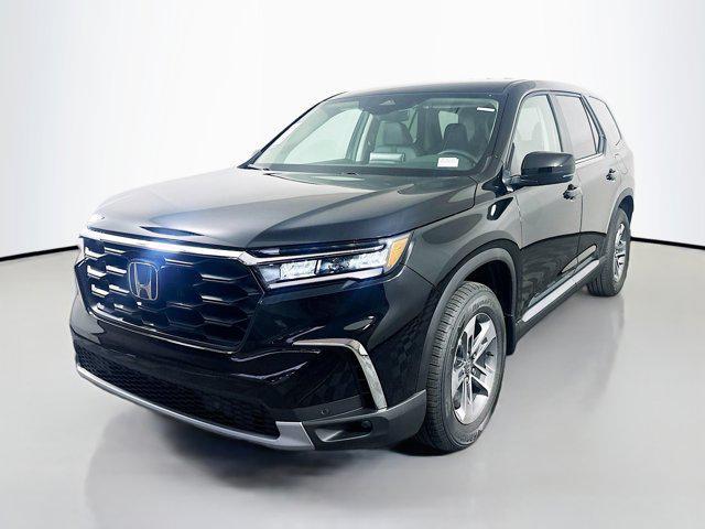 new 2025 Honda Pilot car, priced at $43,950