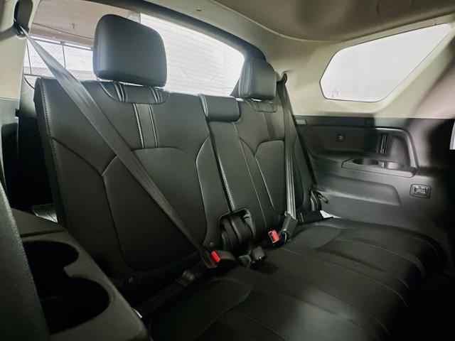 new 2025 Honda Pilot car, priced at $43,950