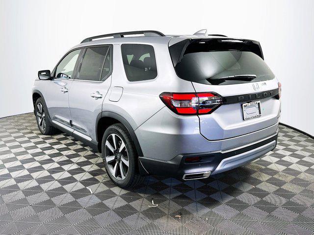 new 2025 Honda Pilot car, priced at $49,180