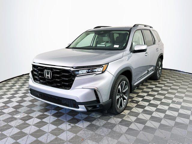 new 2025 Honda Pilot car, priced at $49,180