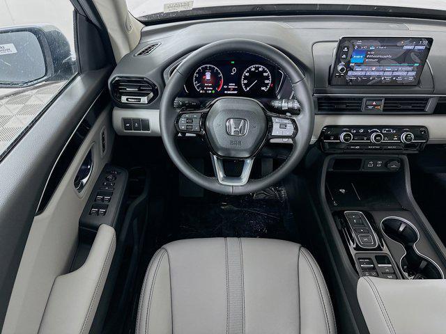 new 2025 Honda Pilot car, priced at $49,180
