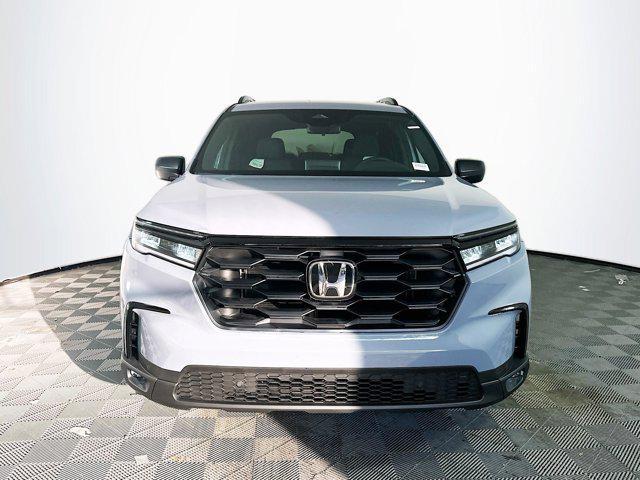 new 2025 Honda Pilot car, priced at $43,150