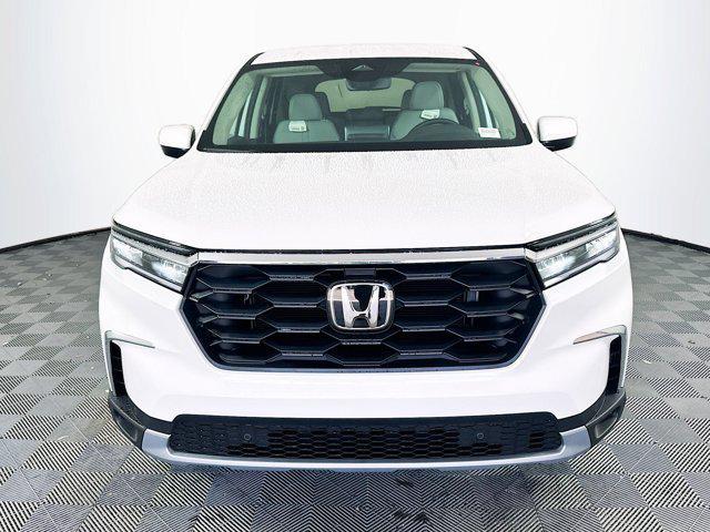 new 2025 Honda Pilot car, priced at $47,380