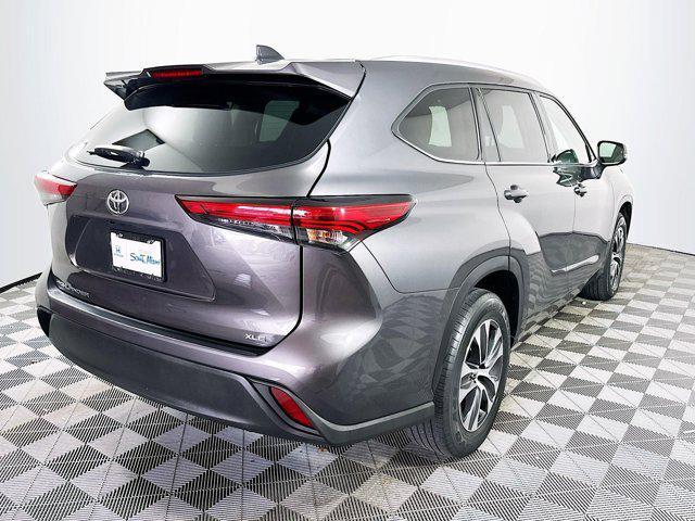 used 2022 Toyota Highlander car, priced at $34,152