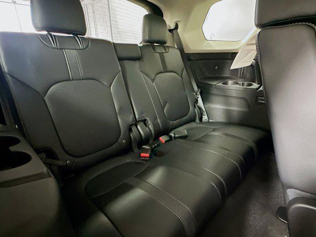 new 2025 Honda Pilot car, priced at $45,135