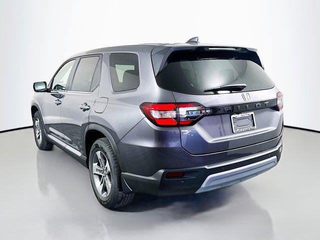 new 2025 Honda Pilot car, priced at $42,450