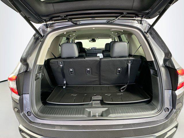 new 2025 Honda Pilot car, priced at $42,450