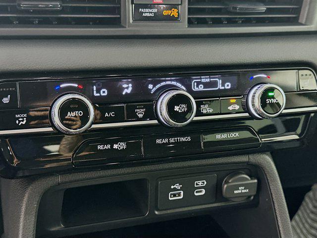 new 2025 Honda Pilot car, priced at $42,450