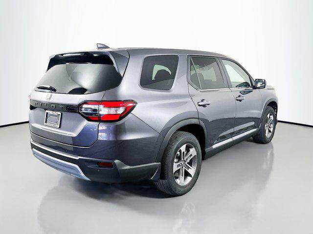 new 2025 Honda Pilot car, priced at $42,450
