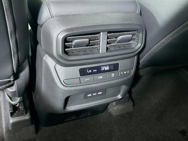 new 2025 Honda Pilot car, priced at $42,450