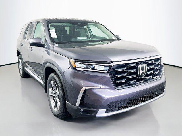 new 2025 Honda Pilot car, priced at $45,280