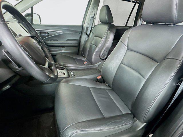 used 2022 Honda Pilot car, priced at $28,760