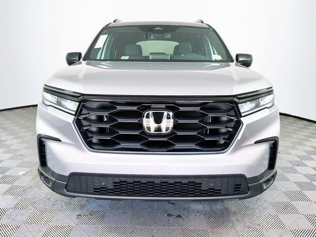 new 2025 Honda Pilot car, priced at $41,525