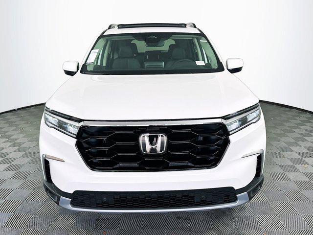new 2025 Honda Pilot car, priced at $51,235