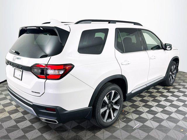 new 2025 Honda Pilot car, priced at $51,235