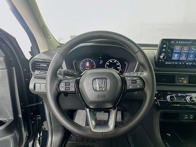 new 2025 Honda Pilot car, priced at $48,680