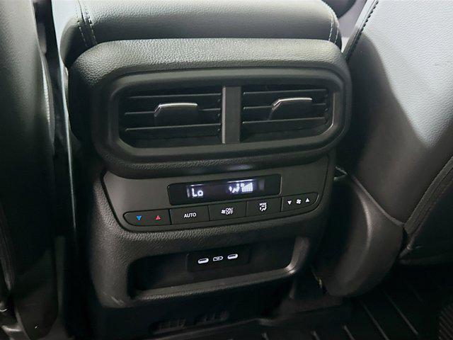 new 2025 Honda Pilot car, priced at $48,680