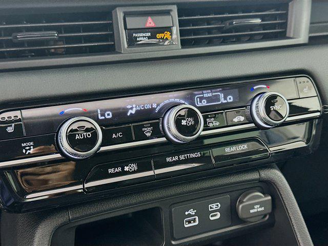 new 2025 Honda Pilot car, priced at $48,680