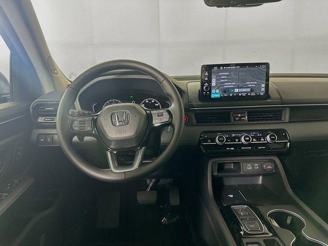 new 2025 Honda Pilot car, priced at $48,680