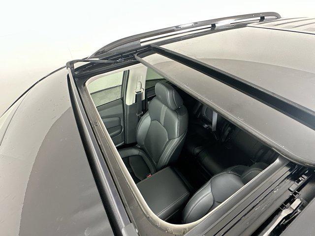 new 2025 Honda Pilot car, priced at $48,680