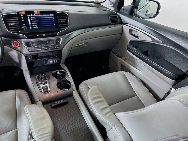 used 2022 Honda Pilot car, priced at $29,098