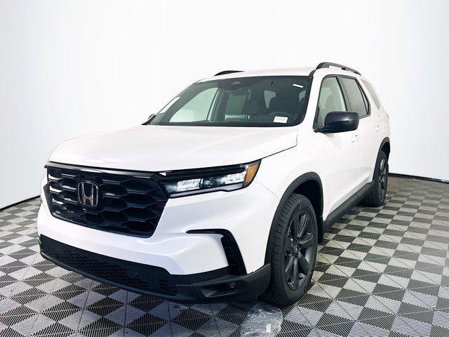 new 2025 Honda Pilot car, priced at $44,080