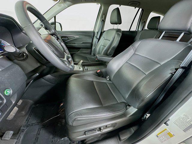 used 2022 Honda Pilot car, priced at $27,569