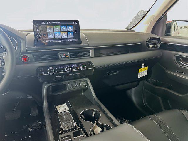 new 2025 Honda Pilot car, priced at $45,135