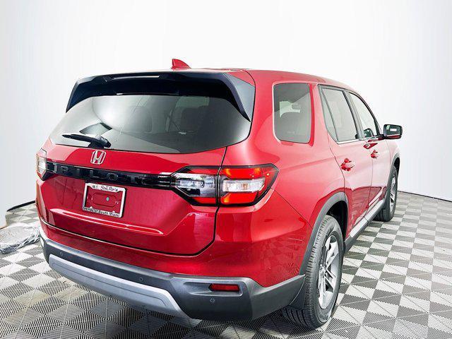 new 2025 Honda Pilot car, priced at $45,135