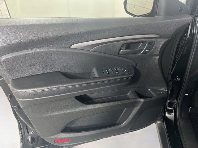 used 2022 Honda Pilot car, priced at $32,130