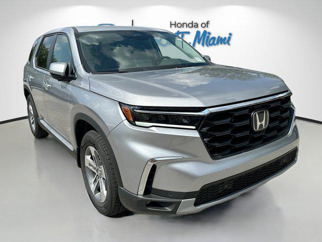 new 2025 Honda Pilot car, priced at $43,025