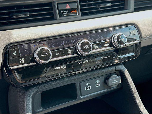 new 2025 Honda Pilot car, priced at $43,025