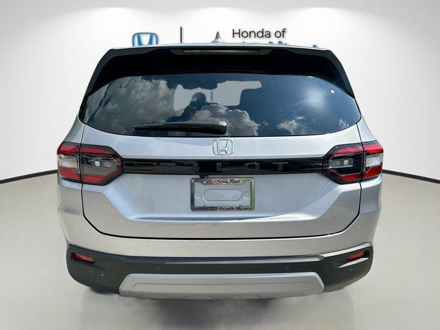 new 2025 Honda Pilot car, priced at $43,025