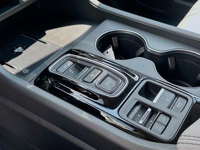 new 2025 Honda Pilot car, priced at $43,025