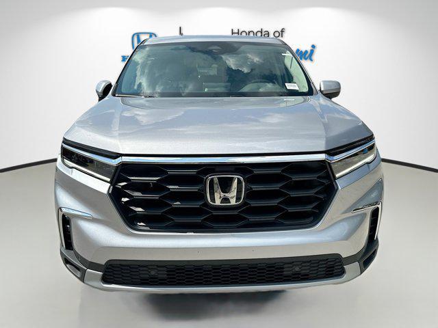 new 2025 Honda Pilot car, priced at $43,025