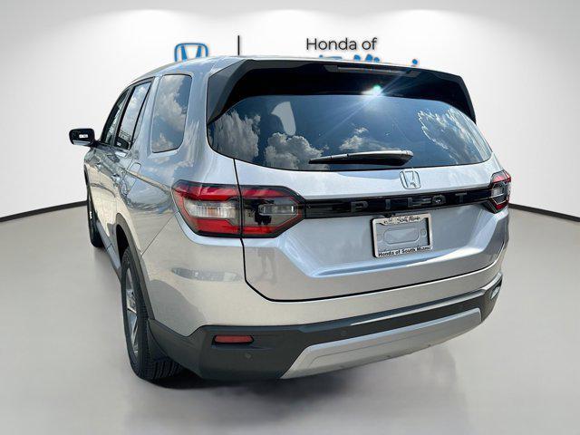 new 2025 Honda Pilot car, priced at $43,025