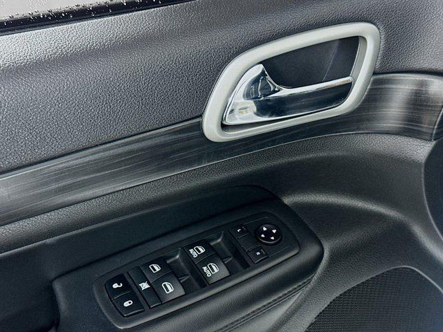 used 2019 Jeep Grand Cherokee car, priced at $21,758