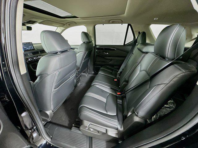 new 2025 Honda Pilot car, priced at $47,950