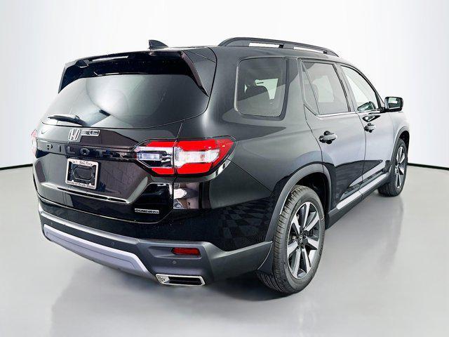 new 2025 Honda Pilot car, priced at $47,950