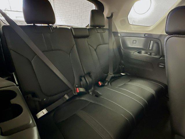 new 2025 Honda Pilot car, priced at $47,950