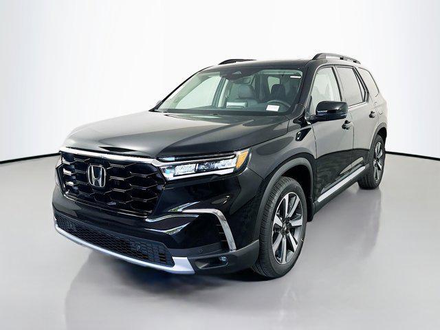 new 2025 Honda Pilot car, priced at $47,950